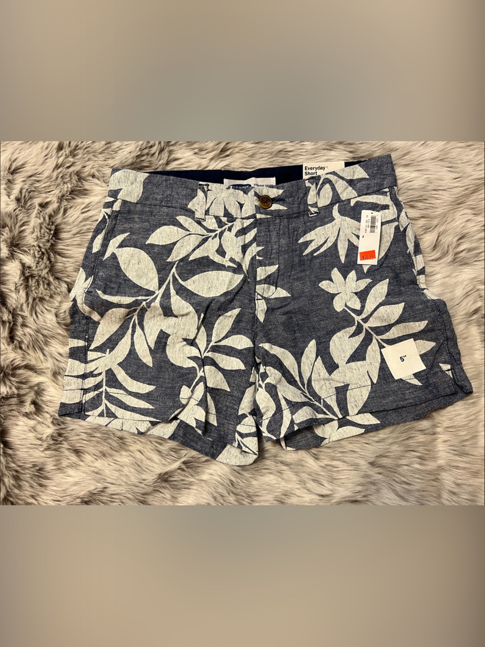 Old Navy Navy Blue and White Floral Linen-Blend Women’s Shorts